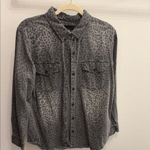 Sanctuary Gray Leopard Print Women's Lightweight Denim Shirt